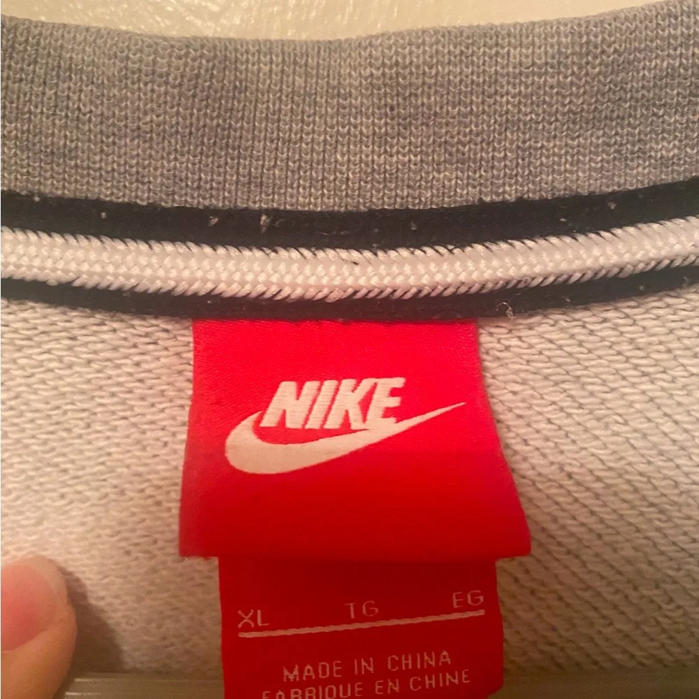 Sweatshirt - Picture 2 of 2